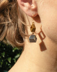 Load image into Gallery viewer, Single Elée earring