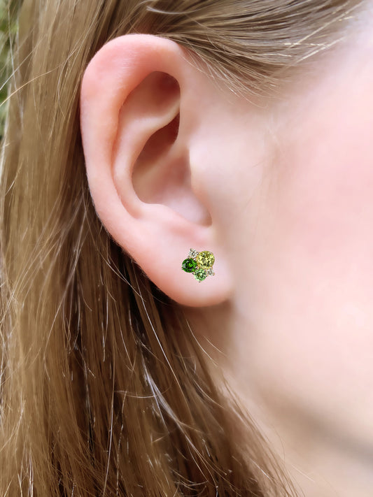 Mono boucle d'oreille pointilliste peridot diopside or rose 18 carats