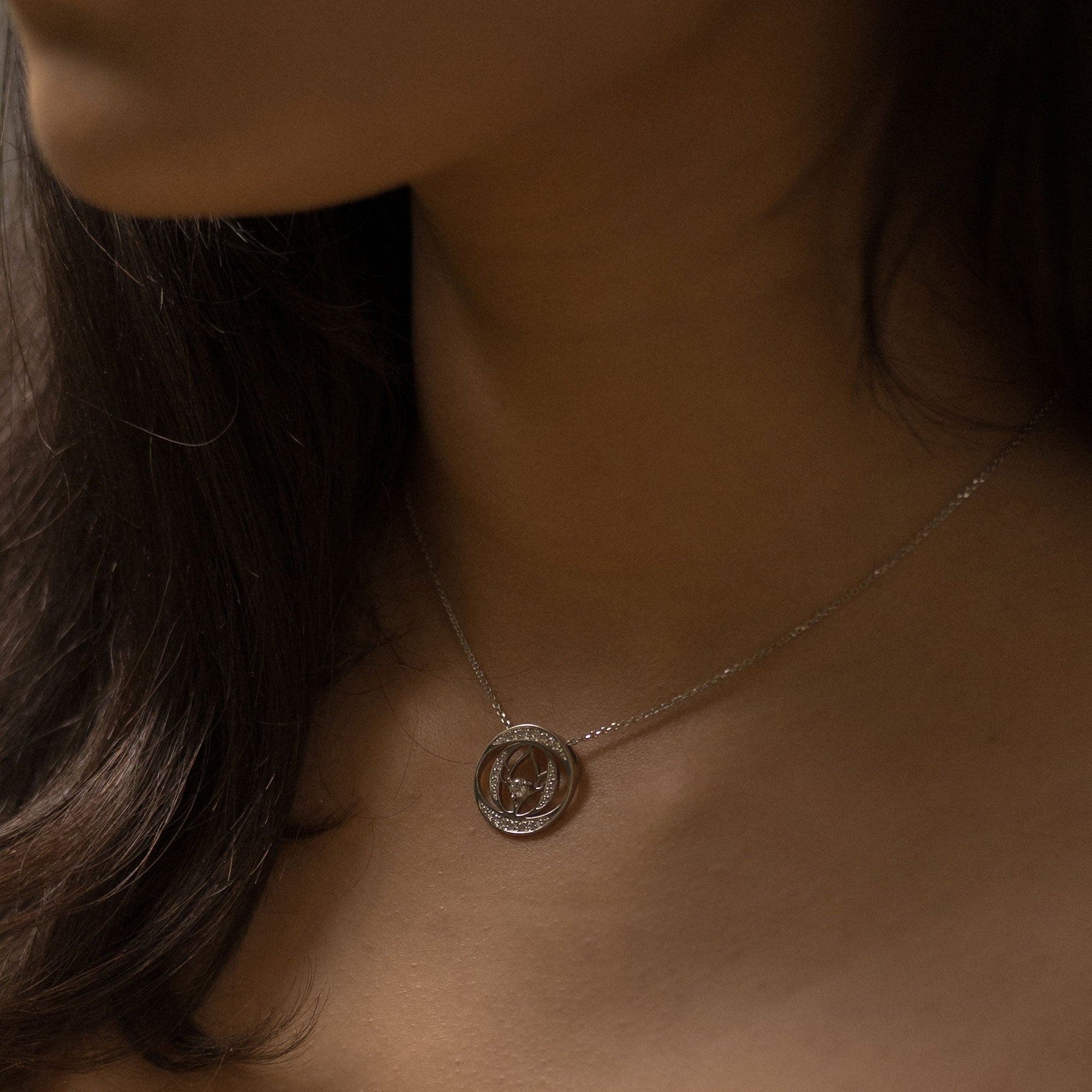 Collier Audace or blanc et diamants